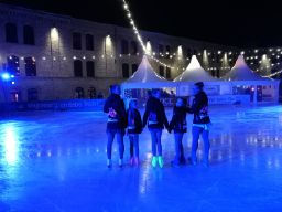Starlets und Popcorn – tolles Wochenende für Eiskunstläuferinnen