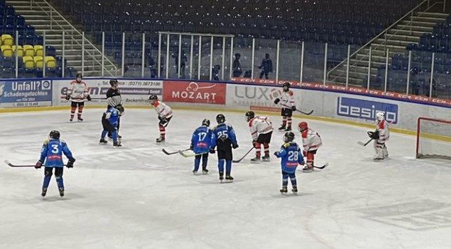 Young Saale Bulls (SG mit Crimmitschau & Schönheide) gegen Young Crashers (Spielgemeinschaft mit Leipzig)