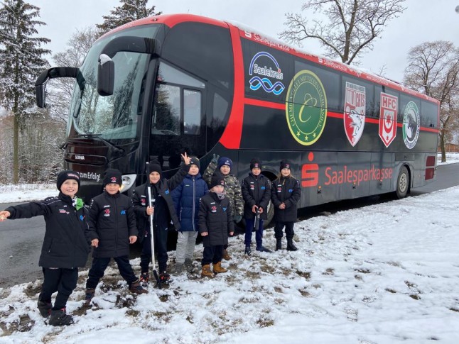 Young Saale Bulls im Teambus unterwegs